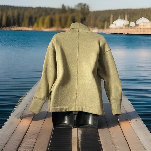 Peloton Sweatshirt Green Womens Small Turtleneck Cowl Neck Thumb Holes - Picture 2 of 7